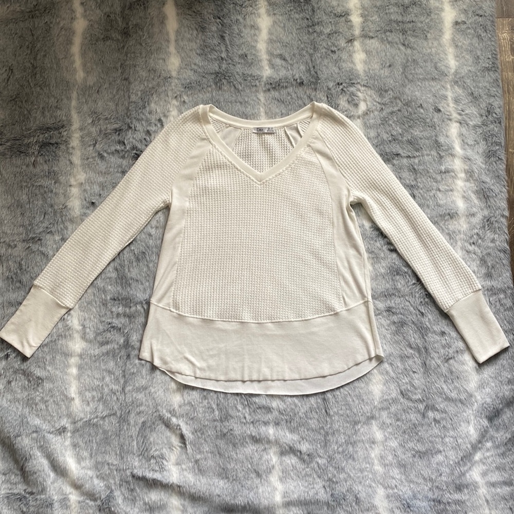 Dex off white long sleeve waffle sweater. Size XS; fits like a small. Very soft.